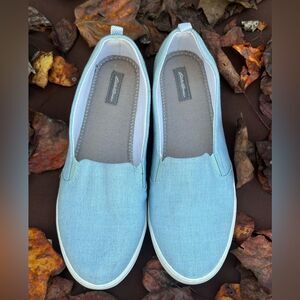 Eddie Bauer Seafoam Sage Green - Light Blue Canvas Slip-On Flats Sneakers